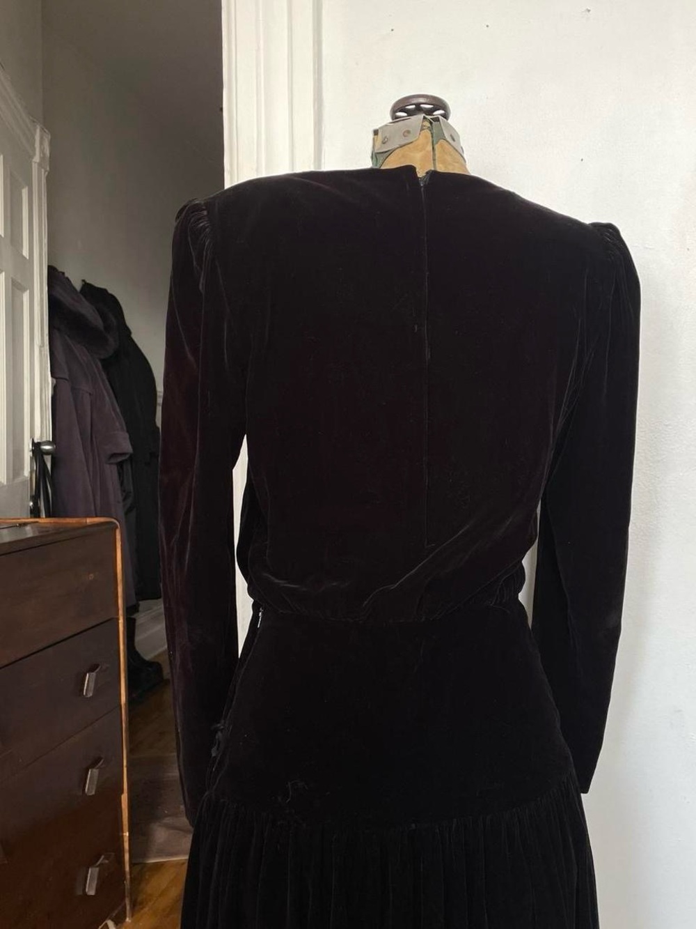Vintage velvet maxi dress - Picture 4 of 6
